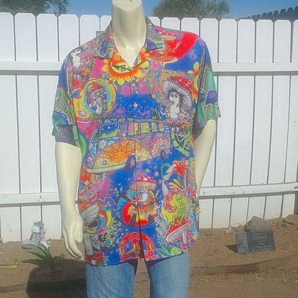 Retro Shirt - Picture 6 of 8